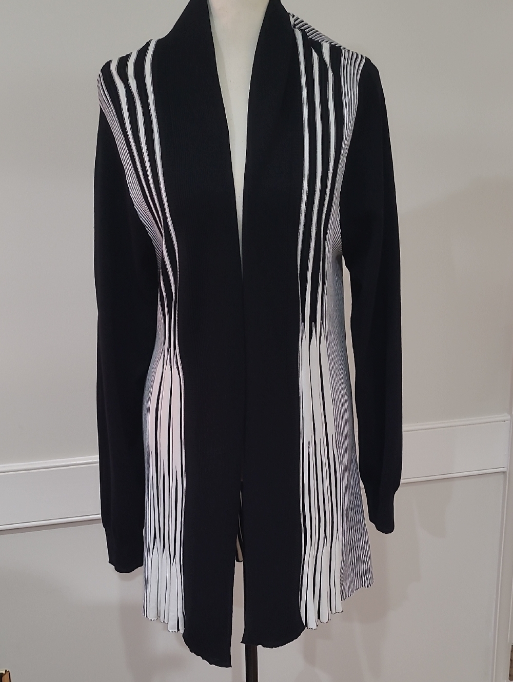 Kim Rogers Black and White Striped Open-Front  Cardigan - Size XL